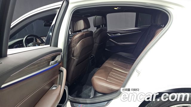 BMW 5 Series (G30) 520i M Sport 2020 — фото 12