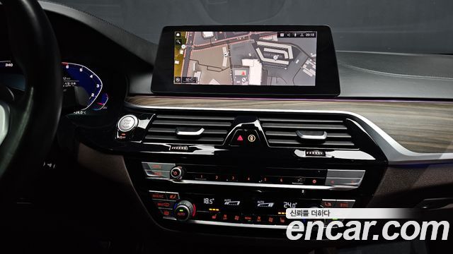 BMW 5 Series (G30) 520i M Sport 2020 — фото 15