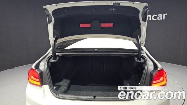 BMW 5 Series (G30) 520i M Sport 2020 — фото 20