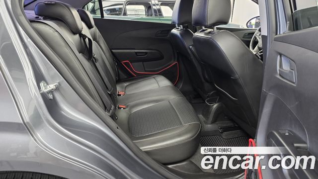 Chevrolet Aveo Sedan 1.4 Turbo LS Deluxe 2015 — фото 11