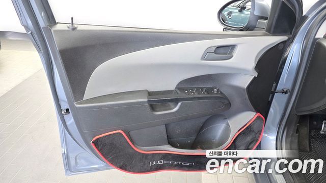 Chevrolet Aveo Sedan 1.4 Turbo LS Deluxe 2015 — фото 24