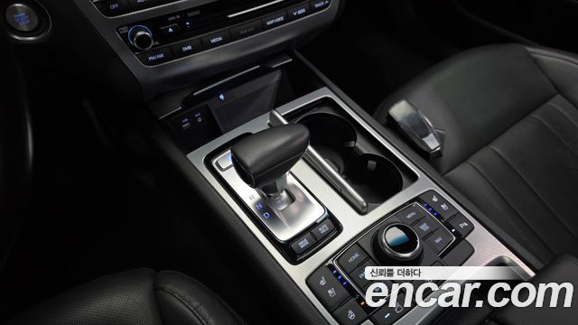 Genesis G80 3.3 GDI AWD Premium Luxury 2017 — фото 9