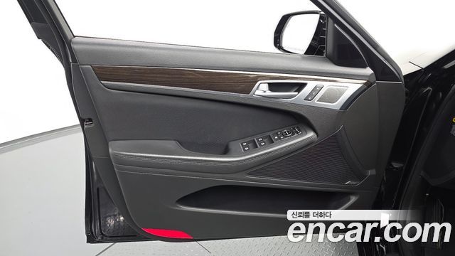 Genesis G80 3.3 GDI AWD Premium Luxury 2017 — фото 24