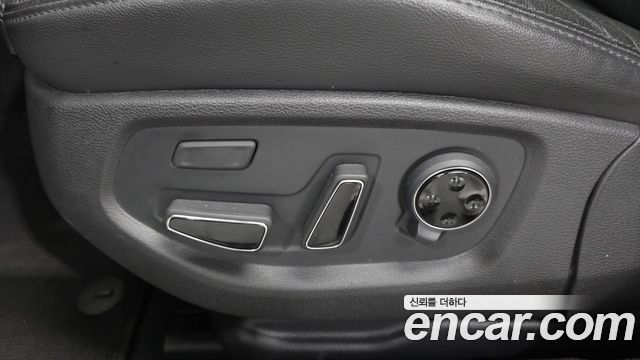 Genesis G80 3.3 GDI AWD Premium Luxury 2017 — фото 31