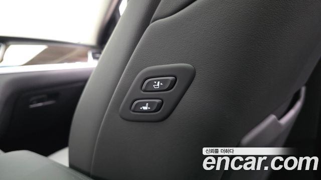 Genesis G80 3.3 GDI AWD Premium Luxury 2017 — фото 33