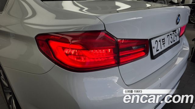 BMW 5 Series (G30) 520i Luxury 2018 — фото 23