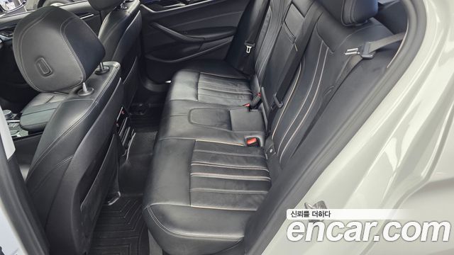 BMW 5 Series (G30) 520i Luxury 2018 — фото 26