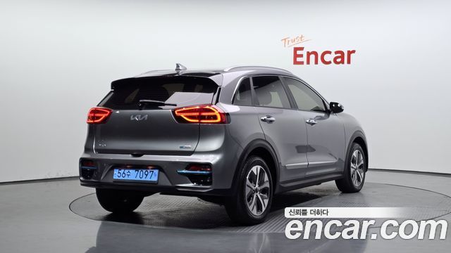 Kia Niro EV Prestige 2022 — фото 2