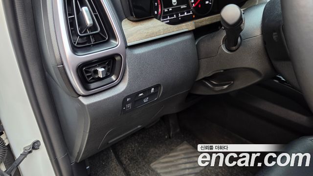 Kia Sorento (IV) Gasoline 2.5T 2WD Prestige 2023 — фото 27
