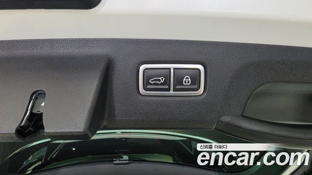 Kia Sorento (IV) Gasoline 2.5T 2WD Prestige 2023 — фото 31