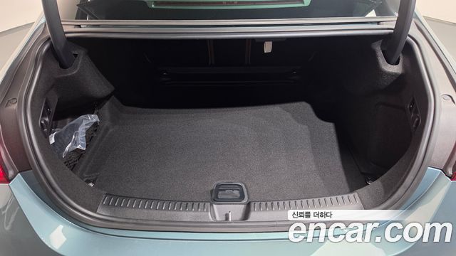 Mercedes-Benz E-Class (W214) E300 4MATIC AMG Line 2025 — фото 17