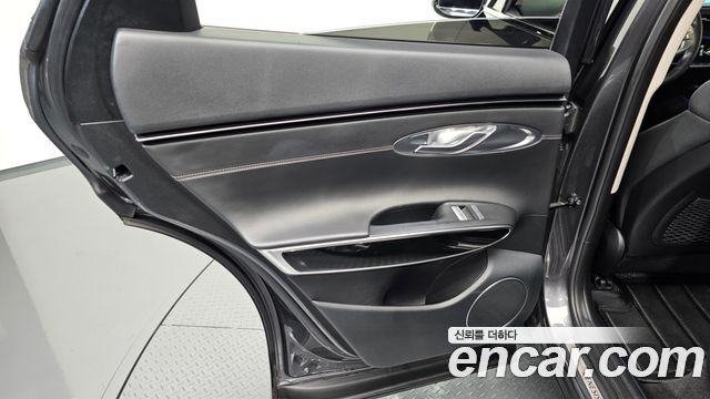 Genesis GV70 2.5T Gasoline 2WD 2022 — фото 25