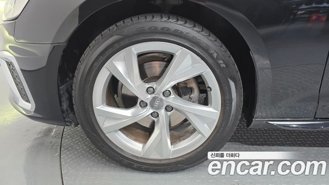 Audi A4 (B9) 35 TDI Premium 2020 — фото 5