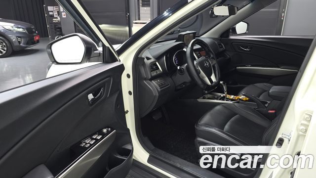 KG Mobility (SsangYong) Tivoli VX 2WD 2015 — фото 10