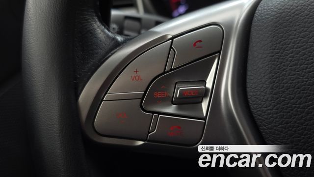 KG Mobility (SsangYong) Tivoli VX 2WD 2015 — фото 20
