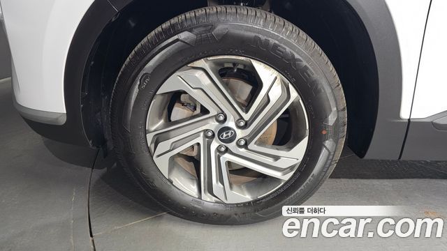 Hyundai Santa Fe Diesel 2.2 2WD Exclusive 2023 — фото 5