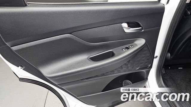 Hyundai Santa Fe Diesel 2.2 2WD Exclusive 2023 — фото 25