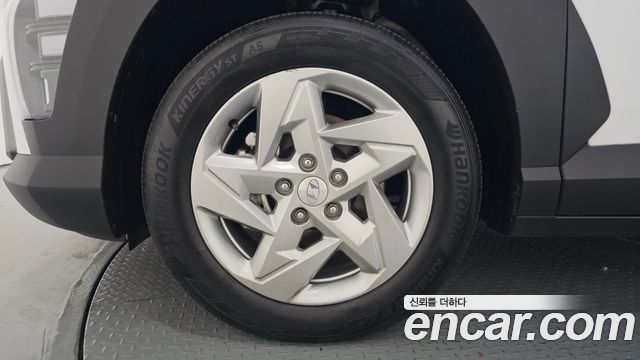 Hyundai Kona (SX2) Gasoline 1.6 Turbo 2WD Modern 2023 — фото 5