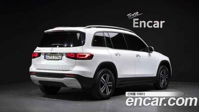 Mercedes-Benz GLB-Class (X247) GLB200 d 2021 — фото 2
