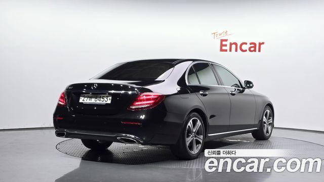 Mercedes-Benz E-Class (W213) E300 Avantgarde 2019 — фото 2