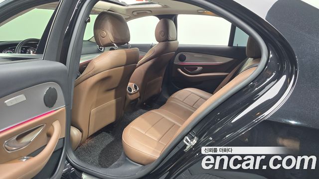 Mercedes-Benz E-Class (W213) E300 Avantgarde 2019 — фото 11