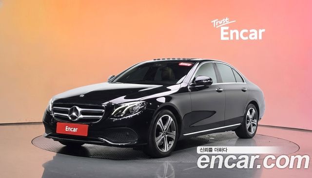 Mercedes-Benz E-Class (W213) E300 Avantgarde 2019 — фото 1