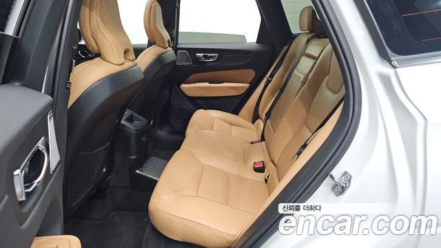 Volvo XC60 (II) T8 Inscription 2021 — фото 12