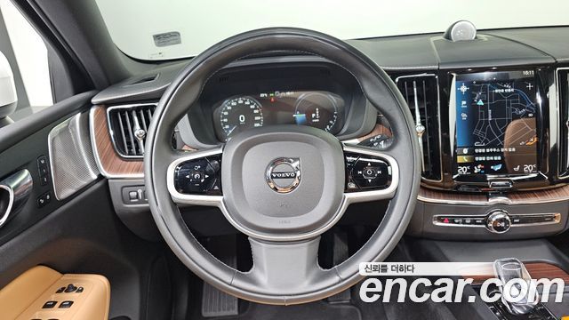 Volvo XC60 (II) T8 Inscription 2021 — фото 13