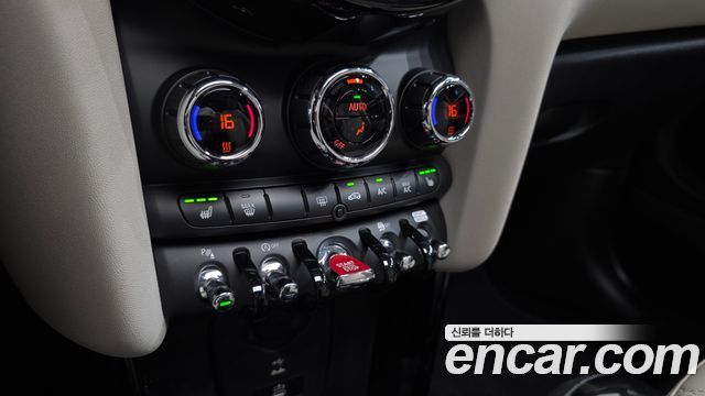 MINI Cooper S Classic Launch Pack Third Generation 2023 — фото 18