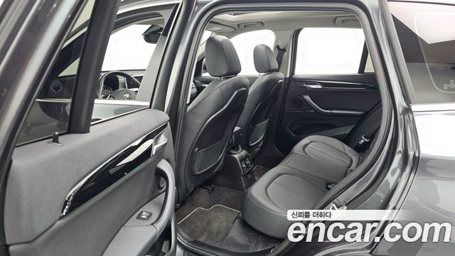 BMW X1 (F48) xDrive 20i xLine 2022 — фото 12