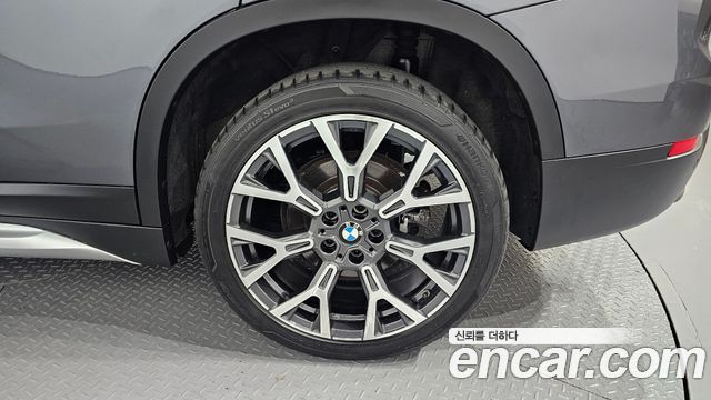 BMW X1 (F48) xDrive 20i xLine 2022 — фото 21