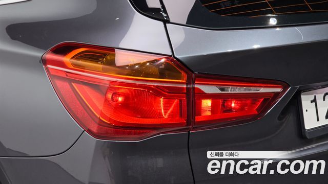 BMW X1 (F48) xDrive 20i xLine 2022 — фото 23