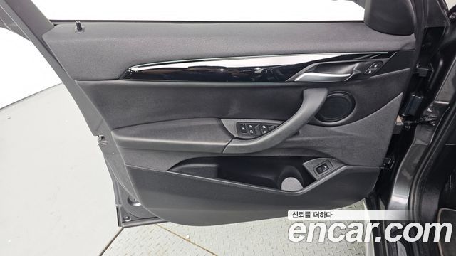 BMW X1 (F48) xDrive 20i xLine 2022 — фото 24