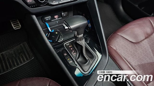 Kia Niro 1.6 HEV Signature 2022 — фото 9