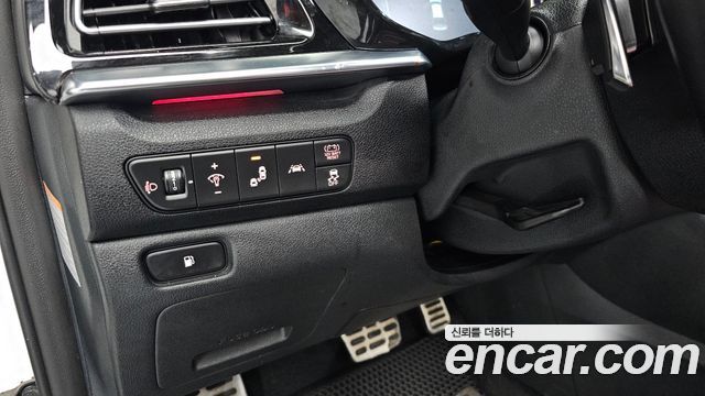 Kia Niro 1.6 HEV Signature 2022 — фото 16