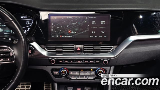 Kia Niro 1.6 HEV Signature 2022 — фото 19