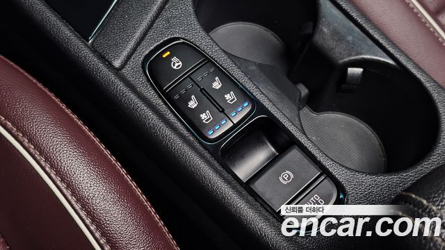 Kia Niro 1.6 HEV Signature 2022 — фото 28