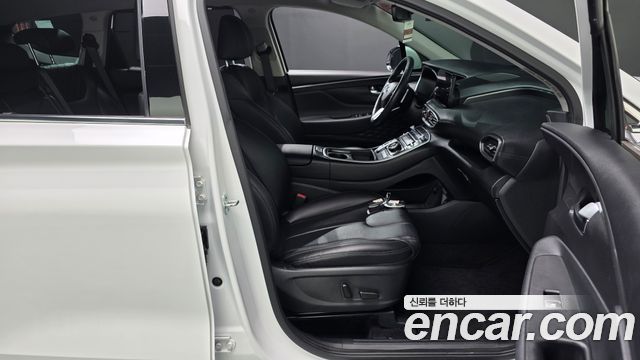 Hyundai Santa Fe Gasoline 2.5T 2WD Prestige 2021 — фото 11