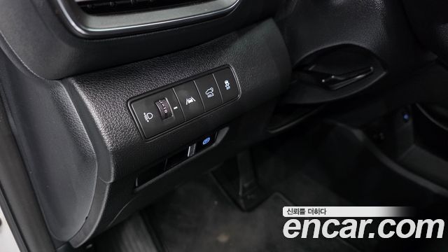 Hyundai Santa Fe Gasoline 2.5T 2WD Prestige 2021 — фото 16