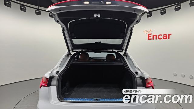 Audi e-tron 55 Quattro Sportback 2022 — фото 17
