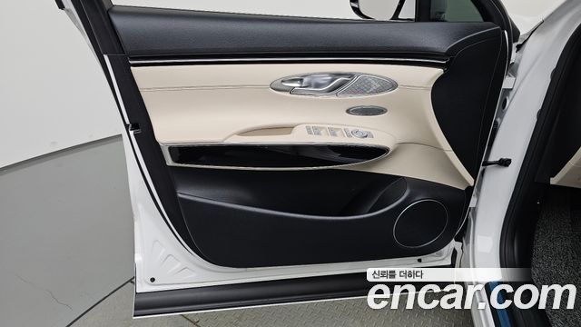 Genesis GV70 2.5T Gasoline 2WD 2023 — фото 24