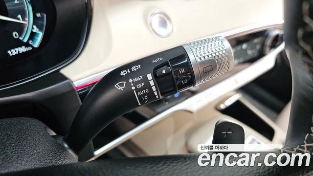 Genesis GV70 2.5T Gasoline 2WD 2023 — фото 31