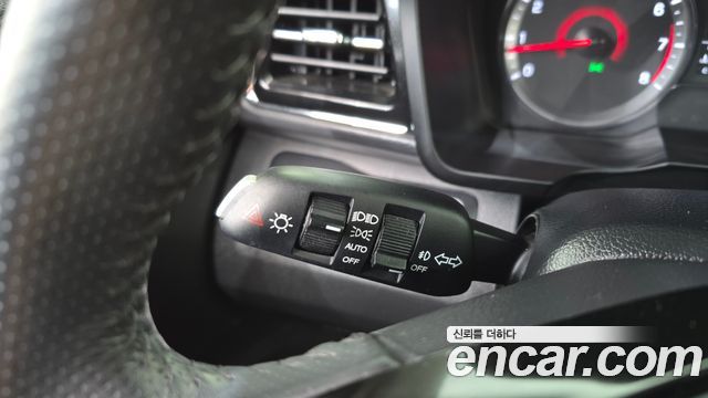 KG Mobility (SsangYong) Tivoli Air 1.5 A3 2WD 2021 — фото 18