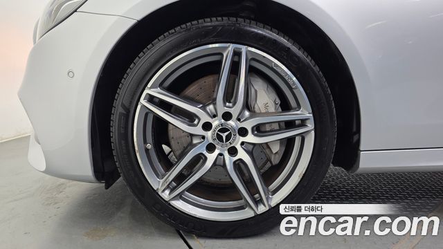 Mercedes-Benz E-Class (W213) E300 4MATIC AMG Line 2020 — фото 5