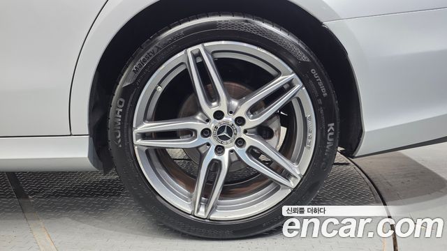 Mercedes-Benz E-Class (W213) E300 4MATIC AMG Line 2020 — фото 27