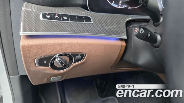 Mercedes-Benz E-Class (W213) E300 4MATIC AMG Line 2020 — фото 34