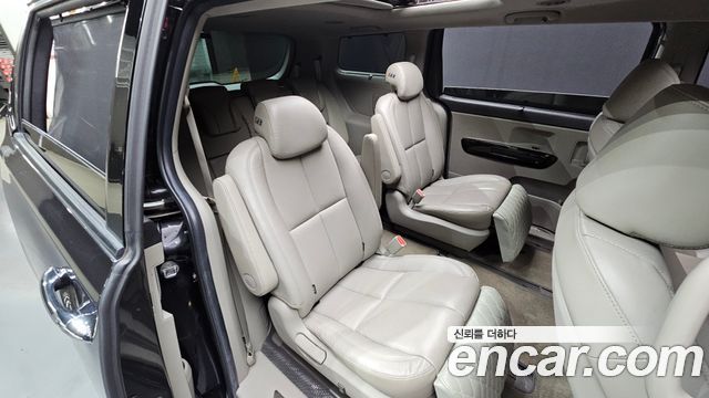 Kia Carnival 9-Seater Noblesse Special 2019 — фото 11