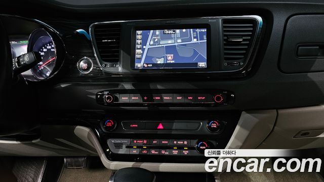 Kia Carnival 9-Seater Noblesse Special 2019 — фото 19