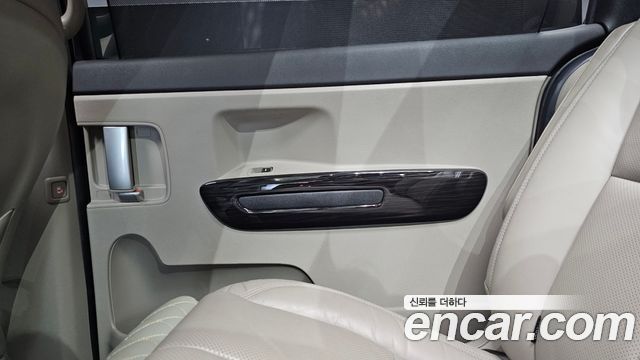 Kia Carnival 9-Seater Noblesse Special 2019 — фото 25