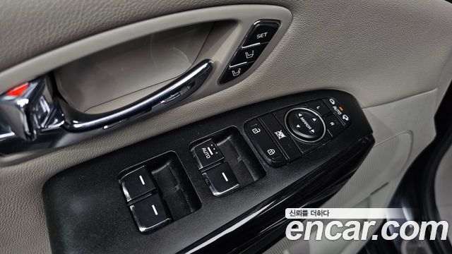 Kia Carnival 9-Seater Noblesse Special 2019 — фото 28